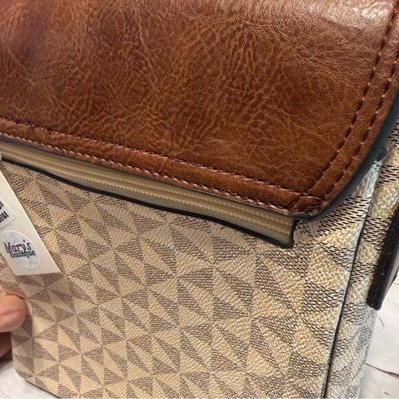 Brown and Cream Geometric Crossbody Bag - Picture 3 of 9